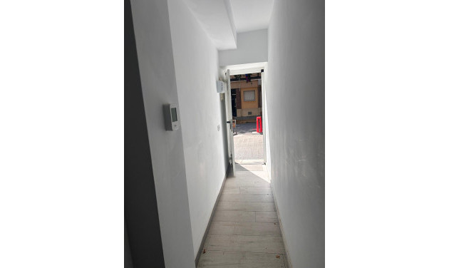 Herverkoop - Loft - Barcelona - Sant Martí / El Camp de l'Arpa
