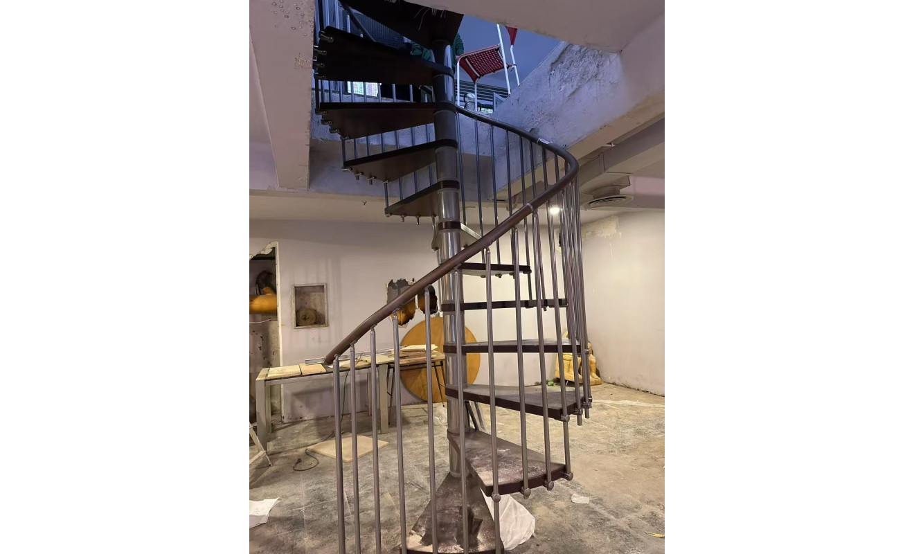 Herverkoop - Loft - Barcelona - Sant Martí / El Camp de l'Arpa