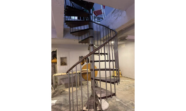 Herverkoop - Loft - Barcelona - Sant Martí / El Camp de l'Arpa