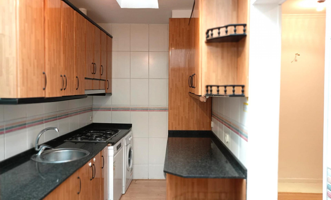 Reventa - Bajos con jardin - Barcelona - Horta - Guinardó / El Guinardó