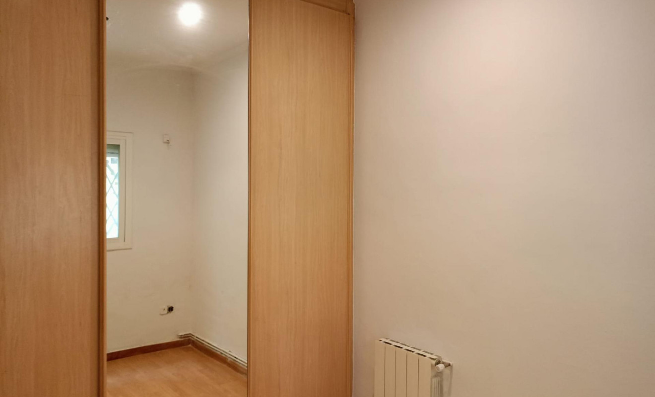 Reventa - Bajos con jardin - Barcelona - Horta - Guinardó / El Guinardó