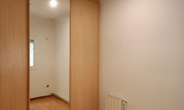 Reventa - Bajos con jardin - Barcelona - Horta - Guinardó / El Guinardó