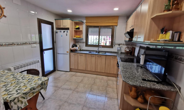 Reventa - Unifamiliar adosada - Creixell