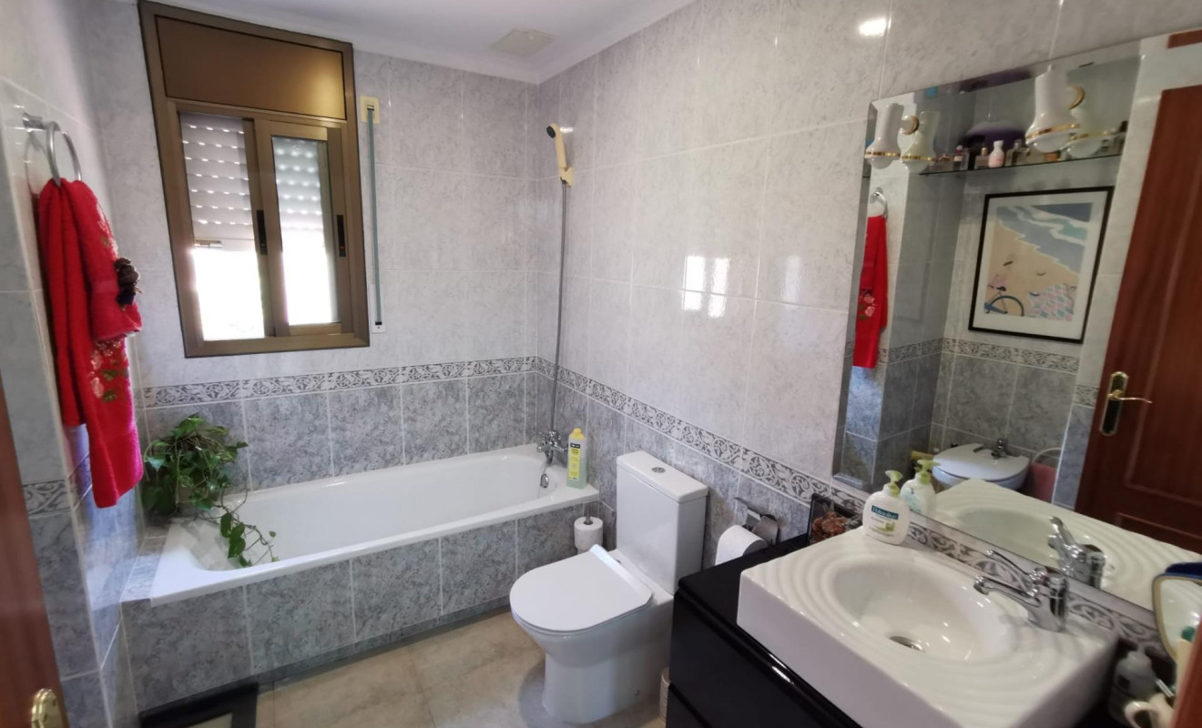 Reventa - Unifamiliar adosada - Creixell