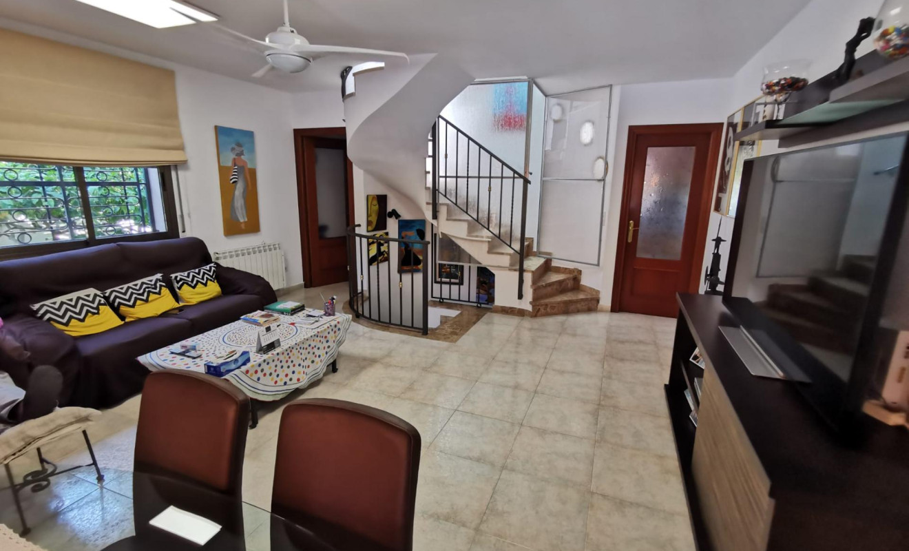 Reventa - Unifamiliar adosada - Creixell