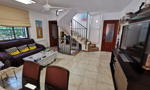 Reventa - Unifamiliar adosada - Creixell