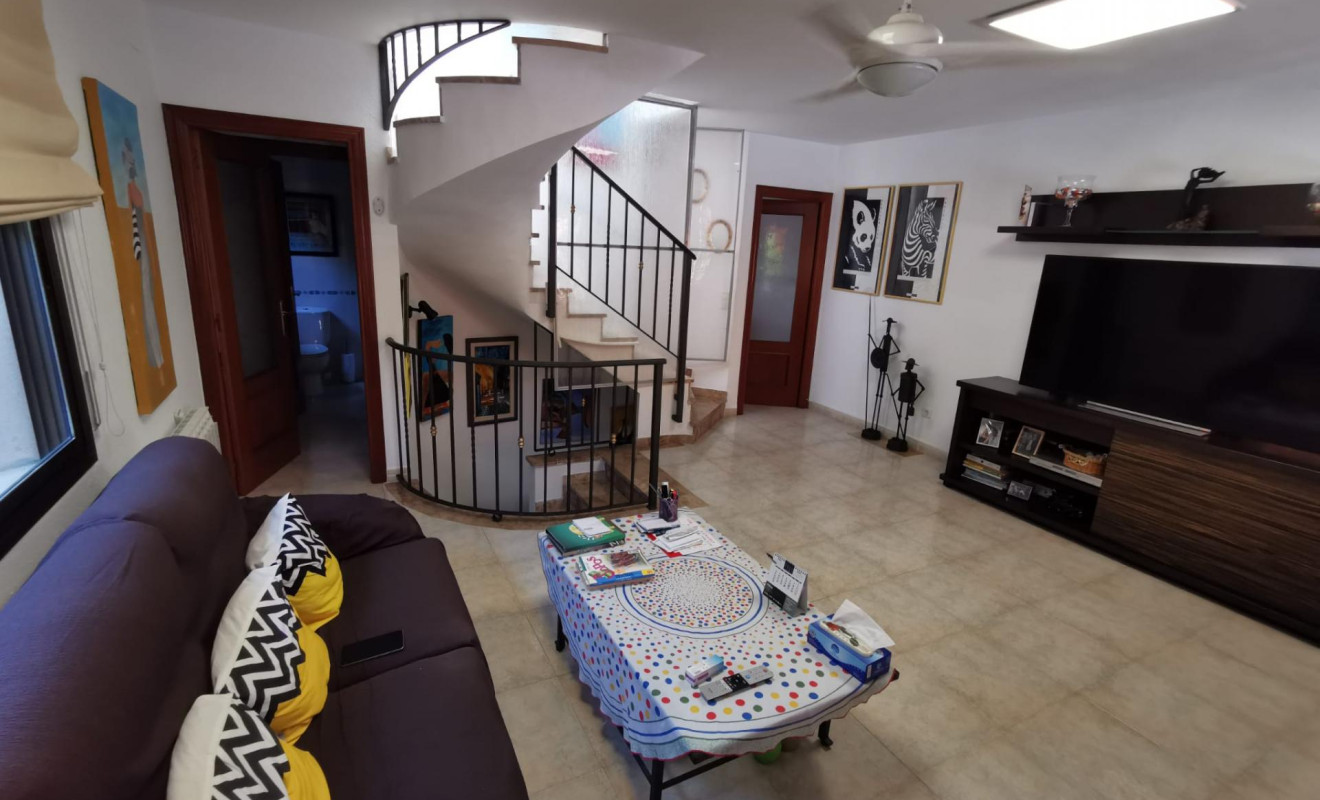 Reventa - Unifamiliar adosada - Creixell