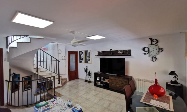 Reventa - Unifamiliar adosada - Creixell