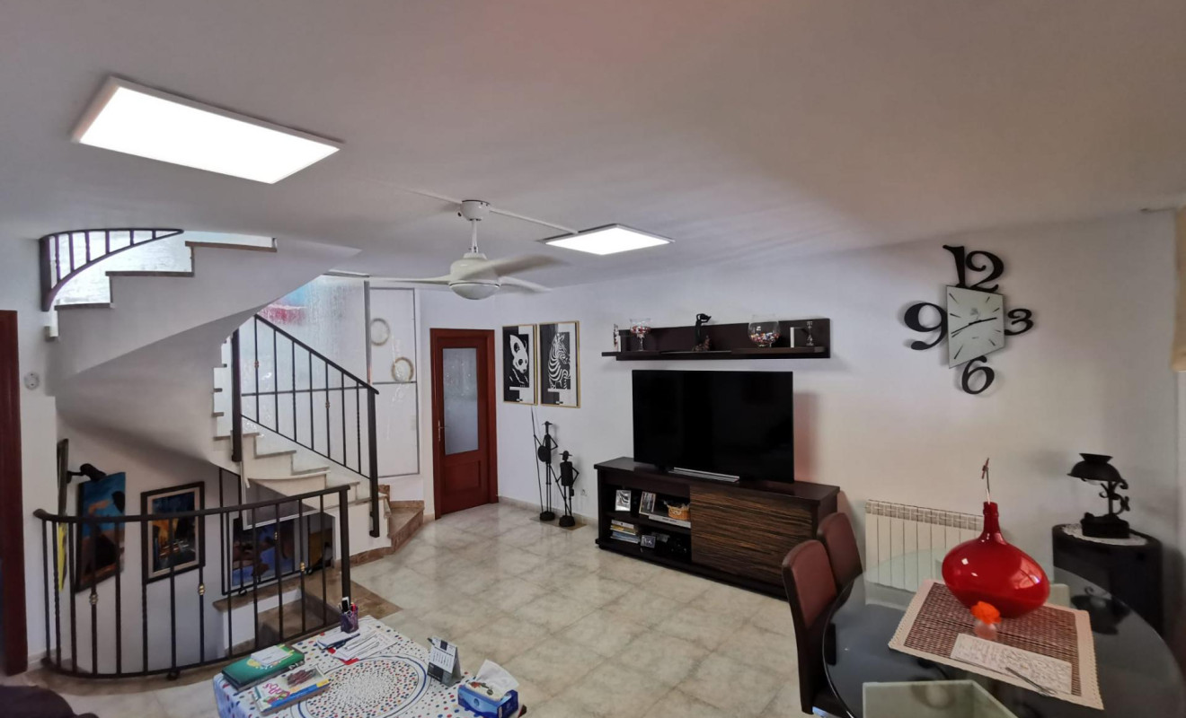 Reventa - Unifamiliar adosada - Creixell