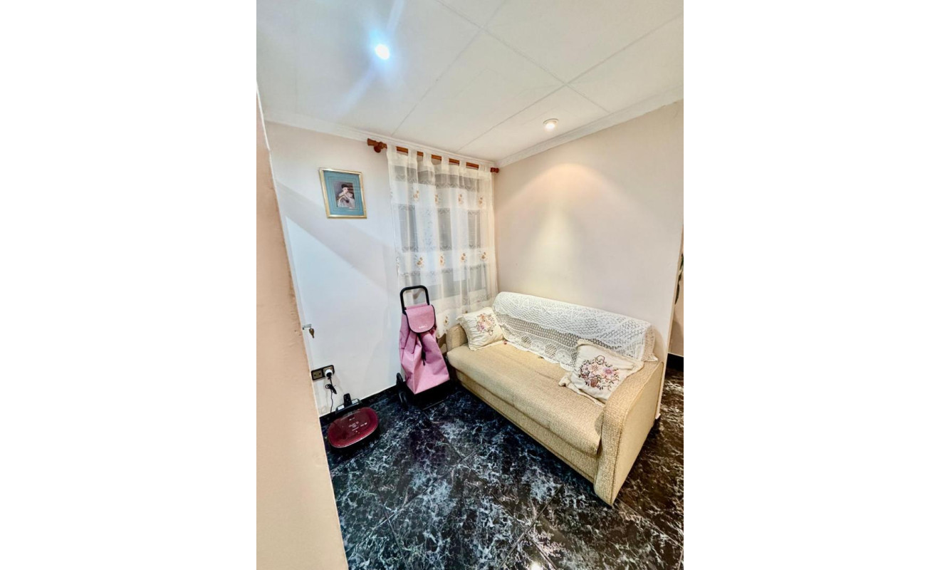 Reventa - Apartamento / piso - Santa Coloma de Gramenet - Santa Rosa