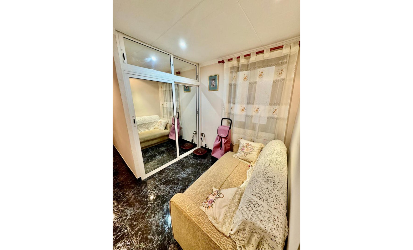 Reventa - Apartamento / piso - Santa Coloma de Gramenet - Santa Rosa