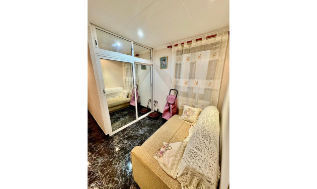 Reventa - Apartamento / piso - Santa Coloma de Gramenet - Santa Rosa