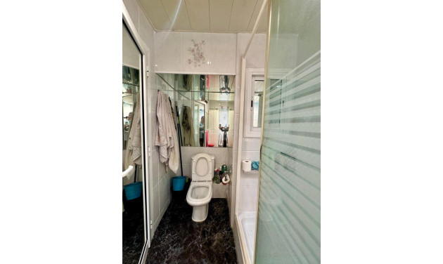 Reventa - Apartamento / piso - Santa Coloma de Gramenet - Santa Rosa