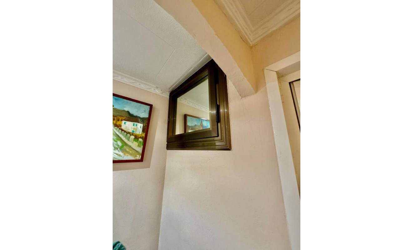 Reventa - Apartamento / piso - Santa Coloma de Gramenet - Santa Rosa