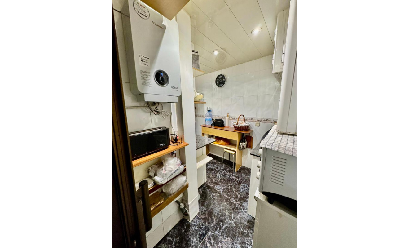 Reventa - Apartamento / piso - Santa Coloma de Gramenet - Santa Rosa