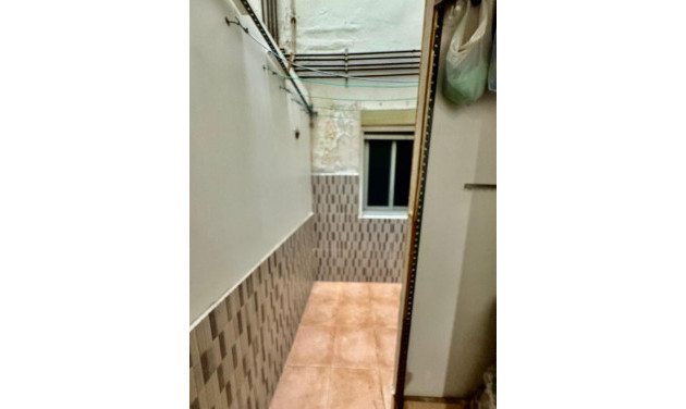 Reventa - Apartamento / piso - Santa Coloma de Gramenet - Santa Rosa