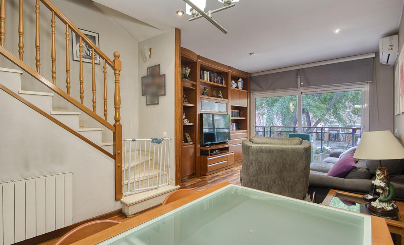 Resale - Villa - Barcelona - Sant Andreu