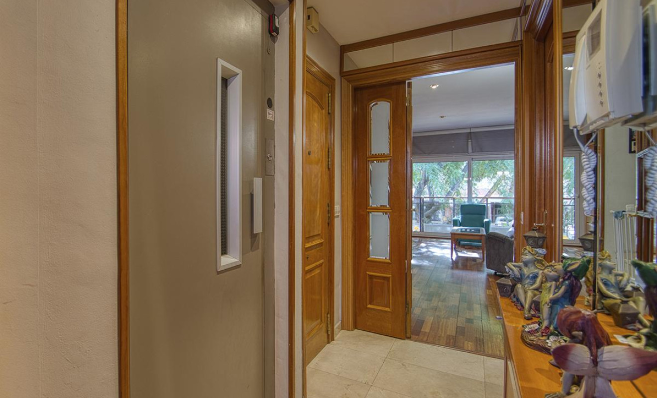 Resale - Villa - Barcelona - Sant Andreu