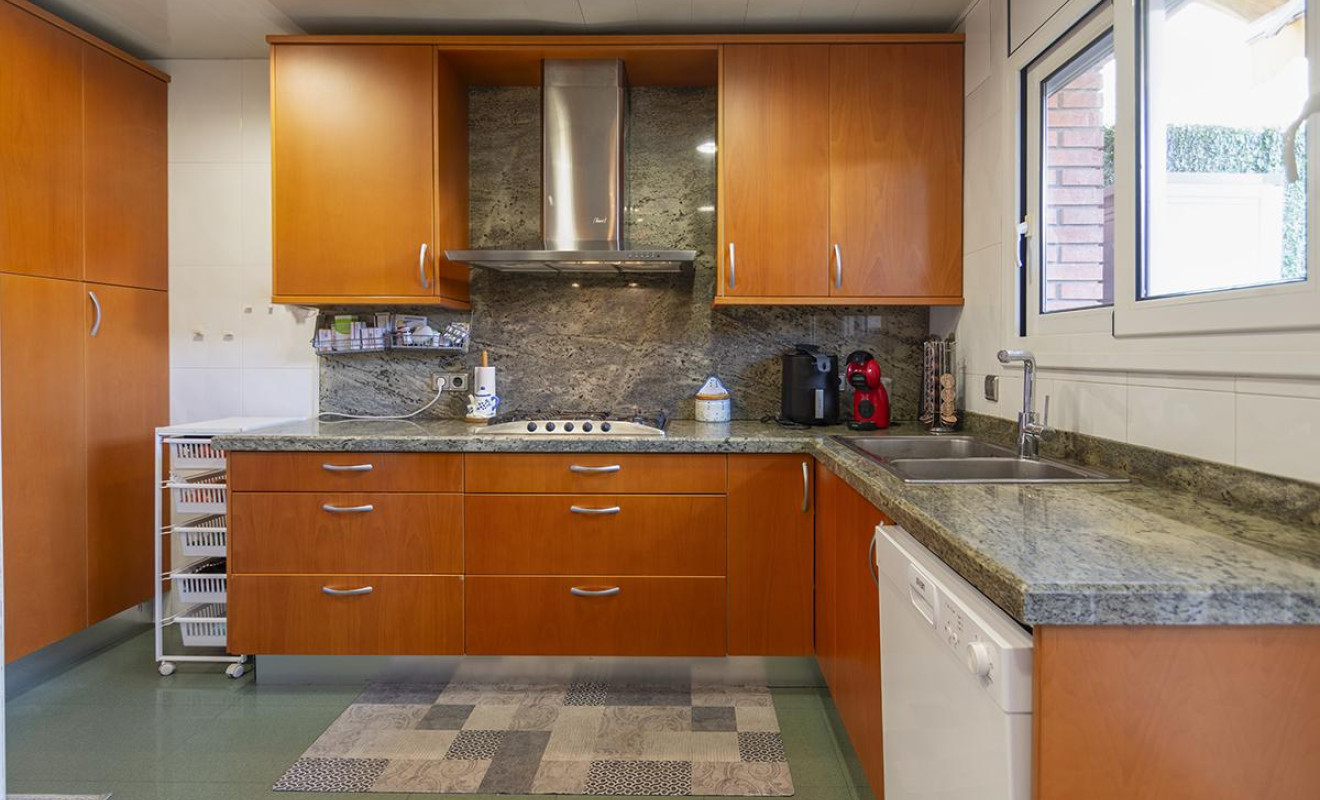 Resale - Villa - Barcelona - Sant Andreu