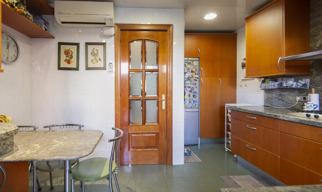 Resale - Villa - Barcelona - Sant Andreu