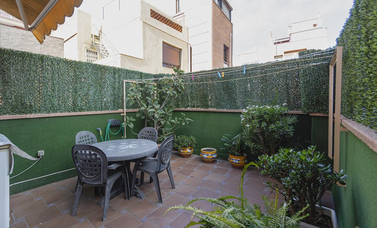 Resale - Villa - Barcelona - Sant Andreu