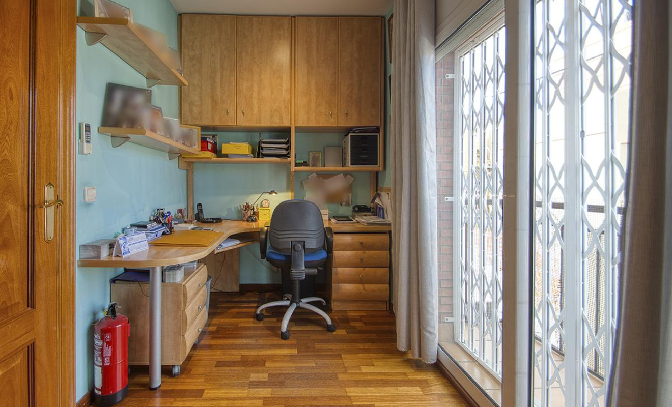 Resale - Villa - Barcelona - Sant Andreu