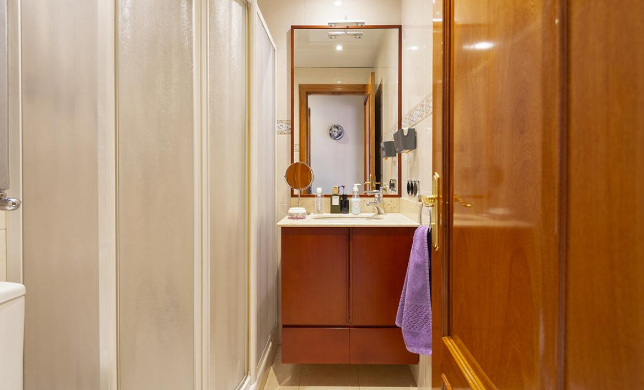 Resale - Villa - Barcelona - Sant Andreu