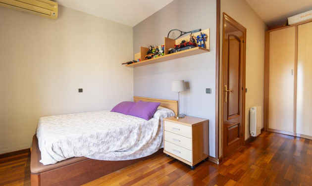 Resale - Villa - Barcelona - Sant Andreu