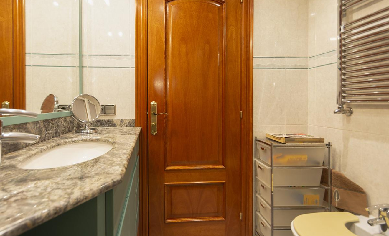 Resale - Villa - Barcelona - Sant Andreu