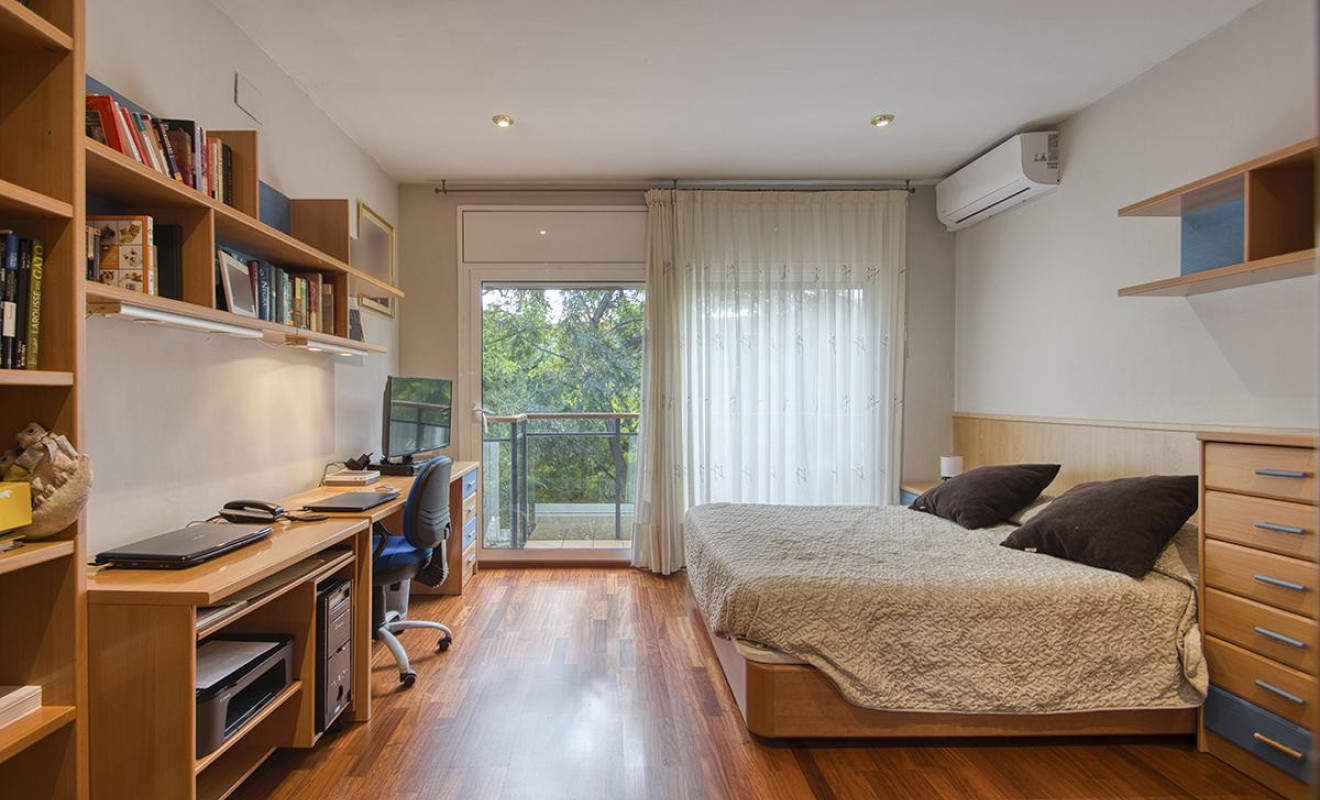 Resale - Villa - Barcelona - Sant Andreu
