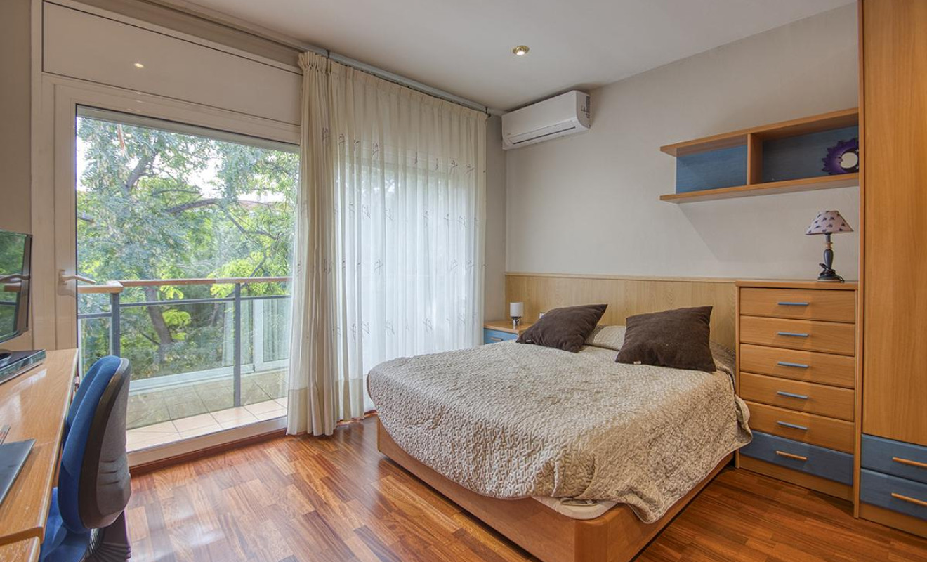Resale - Villa - Barcelona - Sant Andreu