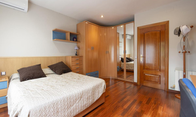 Resale - Villa - Barcelona - Sant Andreu