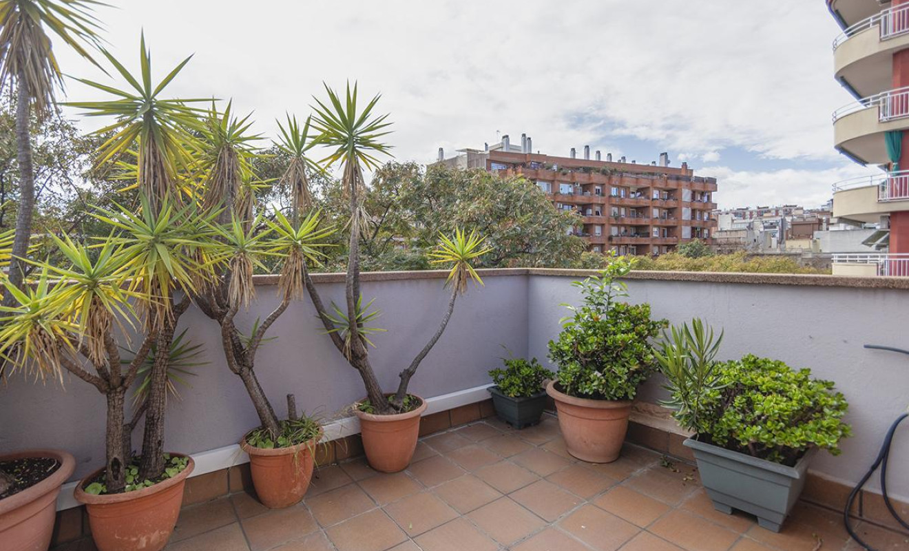 Resale - Villa - Barcelona - Sant Andreu