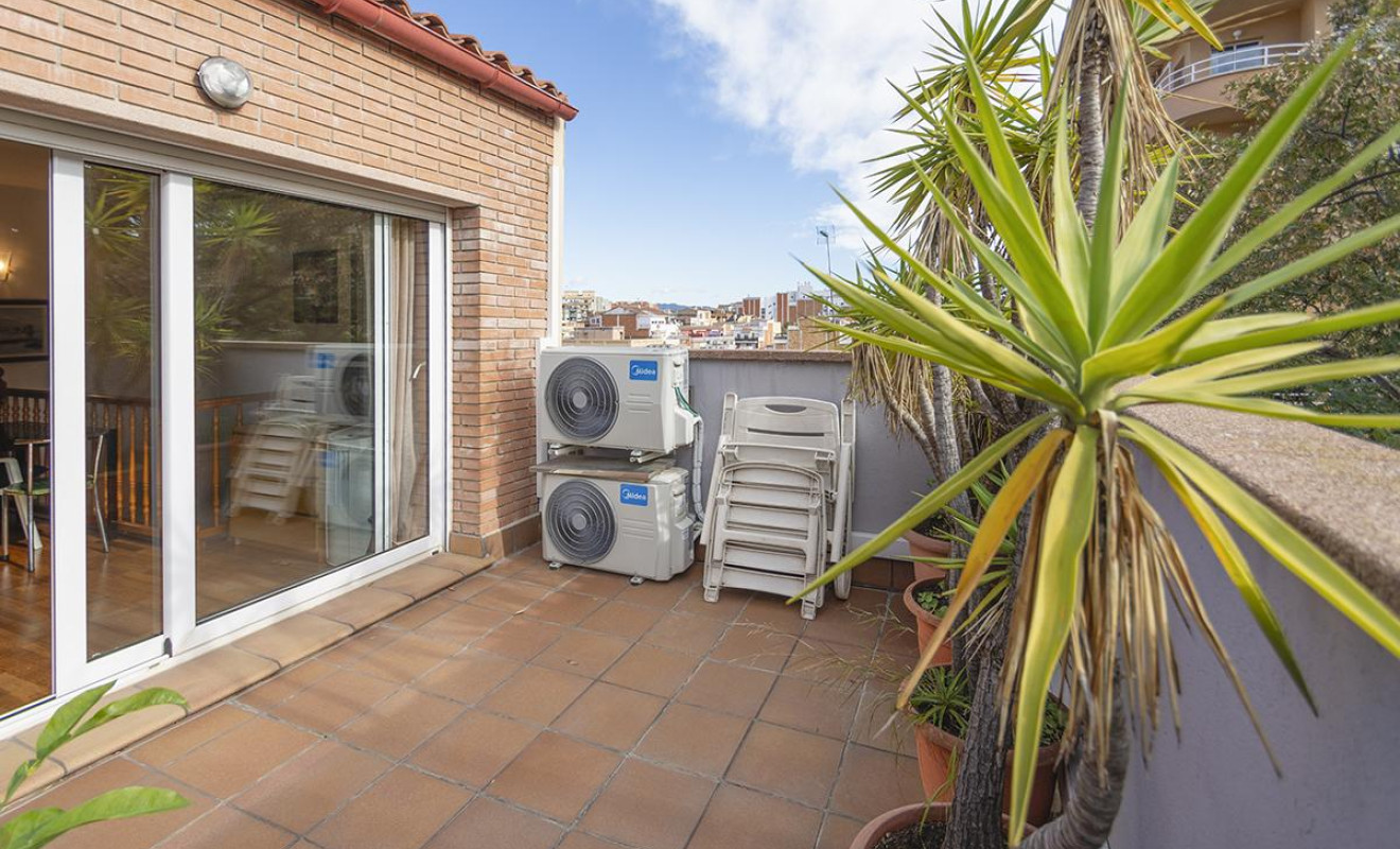 Resale - Villa - Barcelona - Sant Andreu