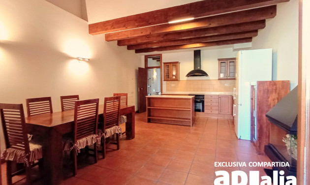 Reventa - Casa de pueblo - Castellar del Vallès