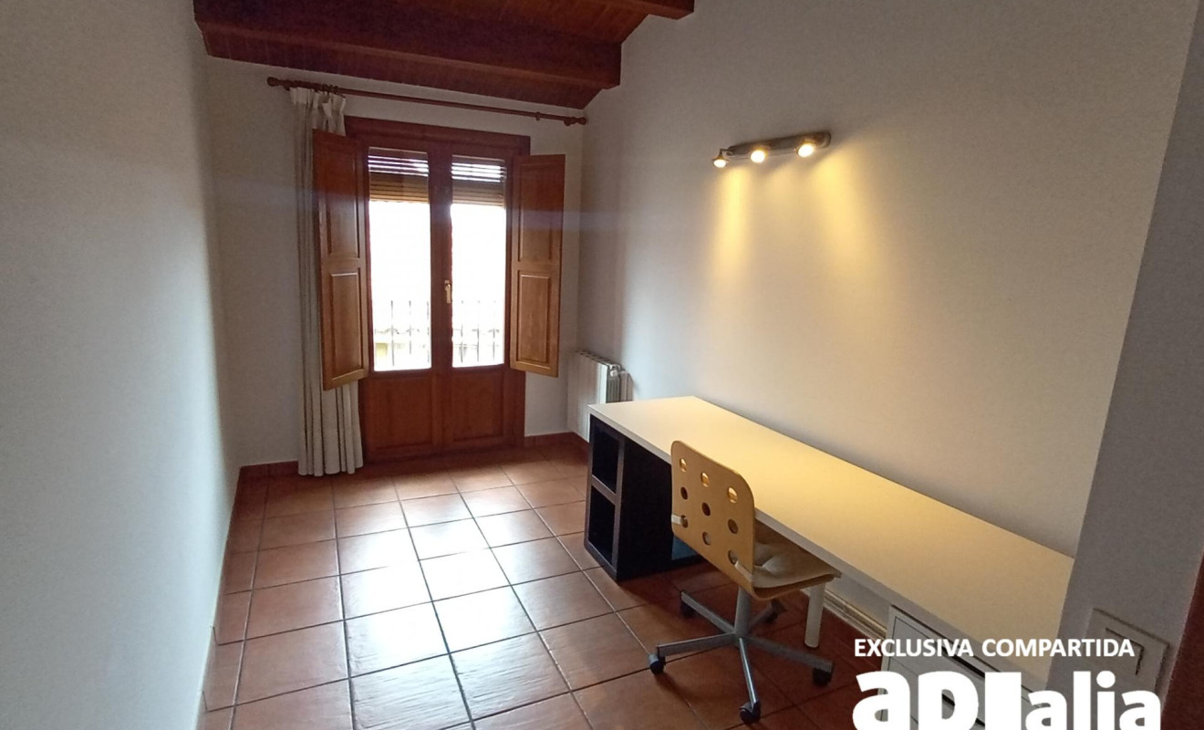 Reventa - Casa de pueblo - Castellar del Vallès