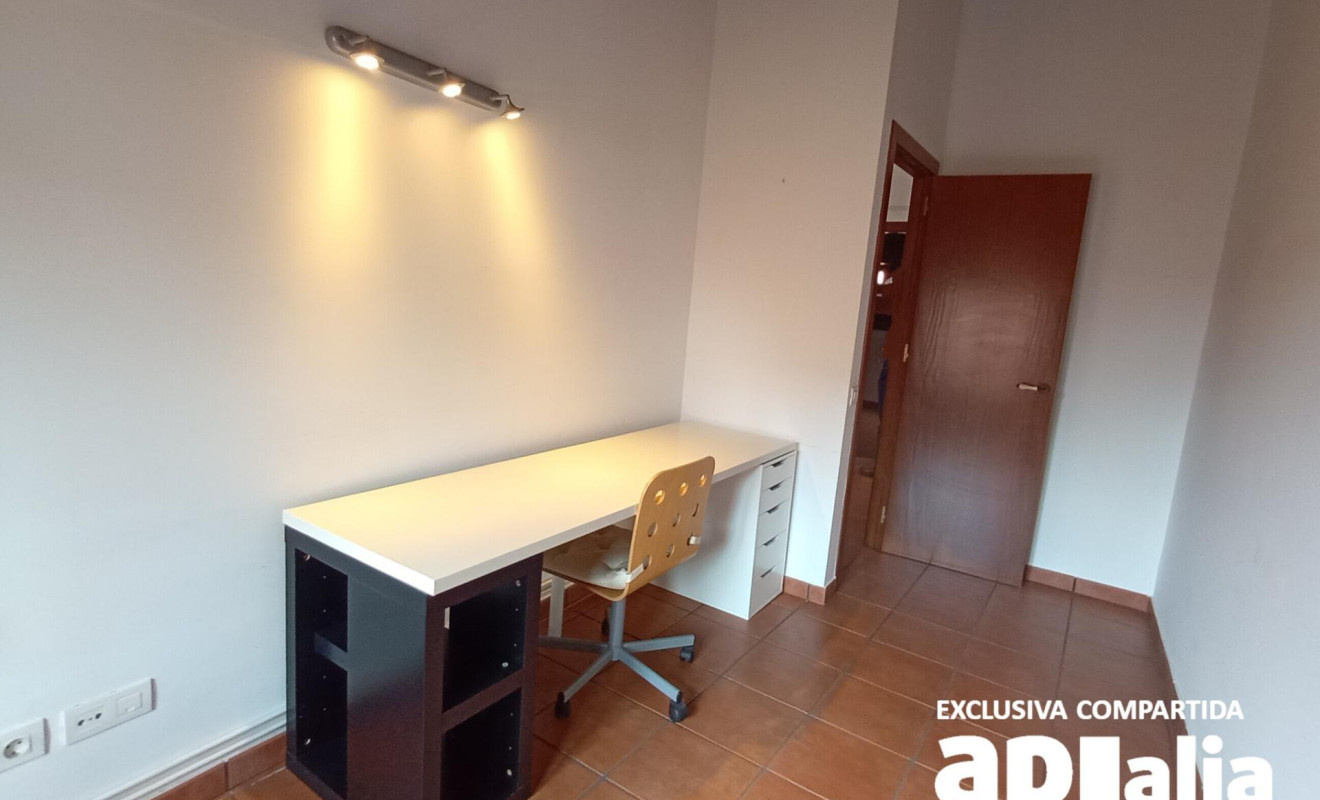 Reventa - Casa de pueblo - Castellar del Vallès