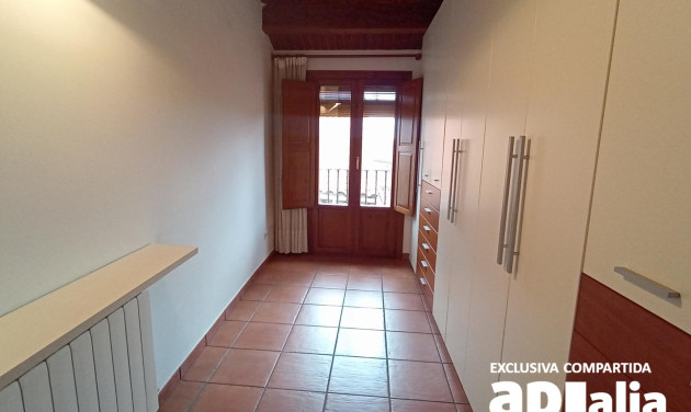 Reventa - Casa de pueblo - Castellar del Vallès