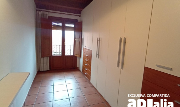 Reventa - Casa de pueblo - Castellar del Vallès