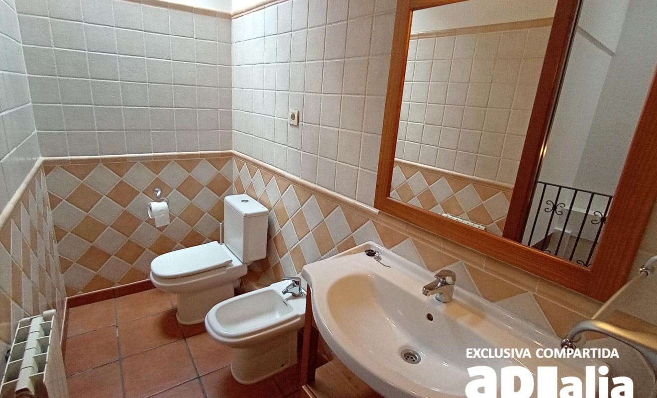 Reventa - Casa de pueblo - Castellar del Vallès