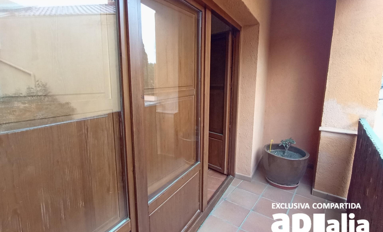 Reventa - Casa de pueblo - Castellar del Vallès