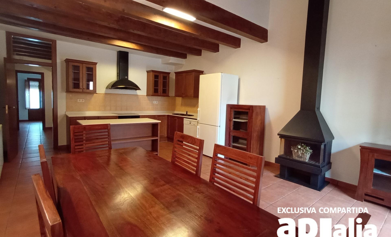 Reventa - Casa de pueblo - Castellar del Vallès