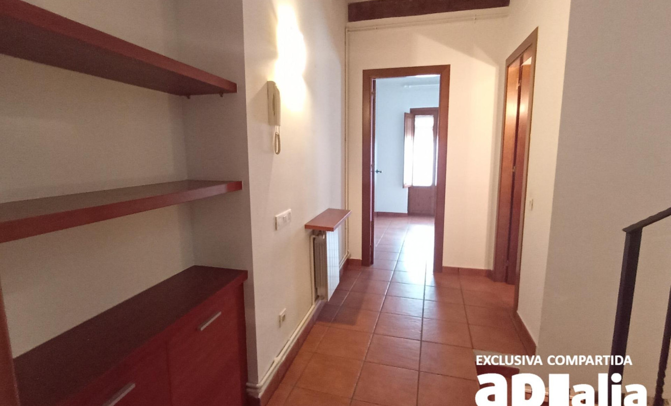 Reventa - Casa de pueblo - Castellar del Vallès