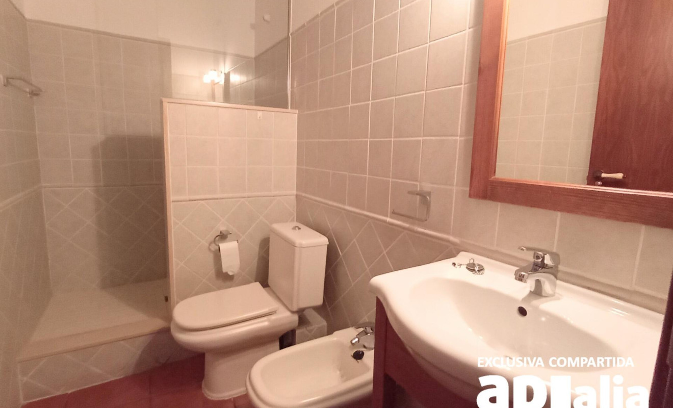 Reventa - Casa de pueblo - Castellar del Vallès
