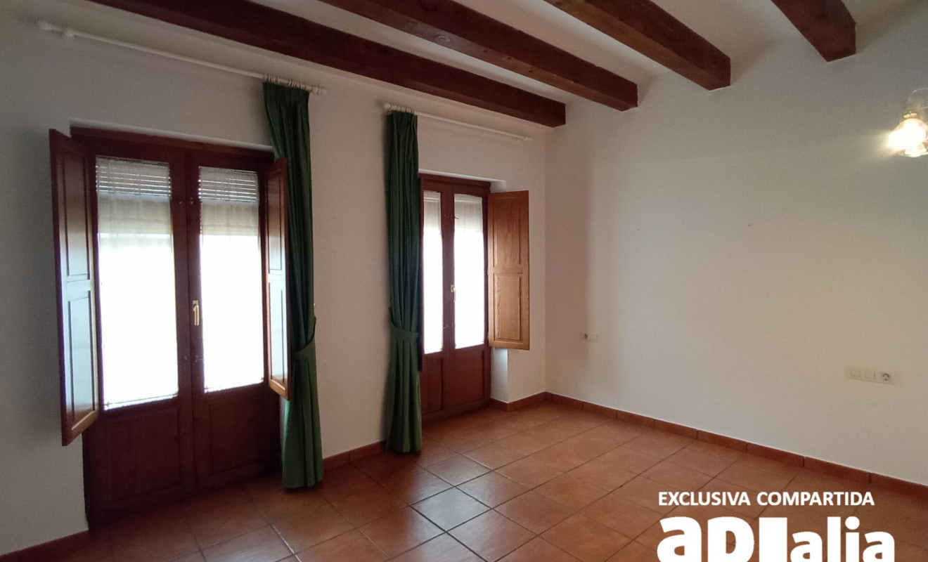Reventa - Casa de pueblo - Castellar del Vallès
