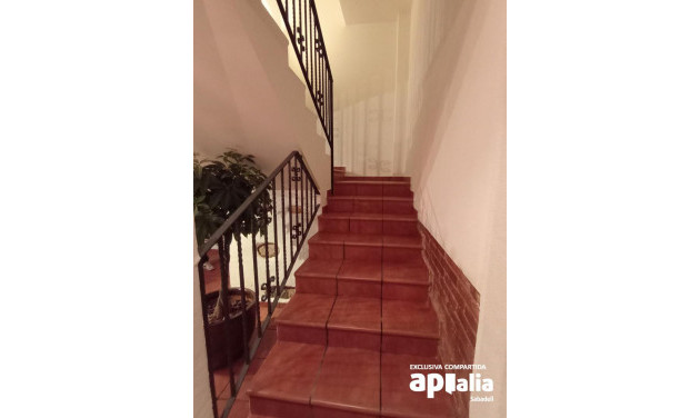 Reventa - Casa de pueblo - Castellar del Vallès