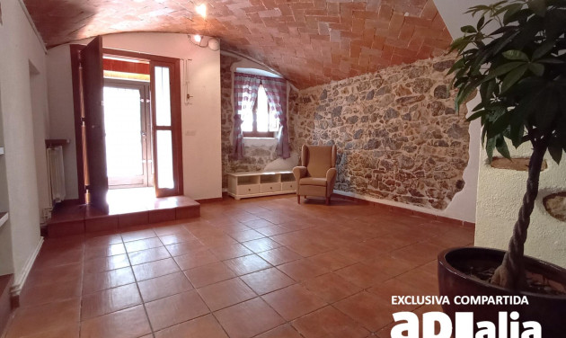 Reventa - Casa de pueblo - Castellar del Vallès