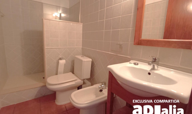 Reventa - Casa de pueblo - Castellar del Vallès