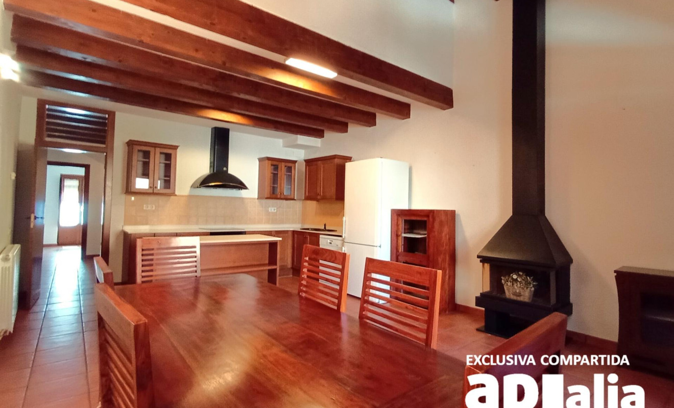 Reventa - Casa de pueblo - Castellar del Vallès