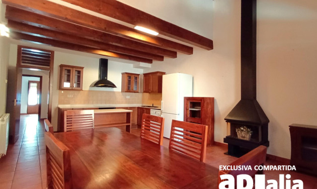 Reventa - Casa de pueblo - Castellar del Vallès